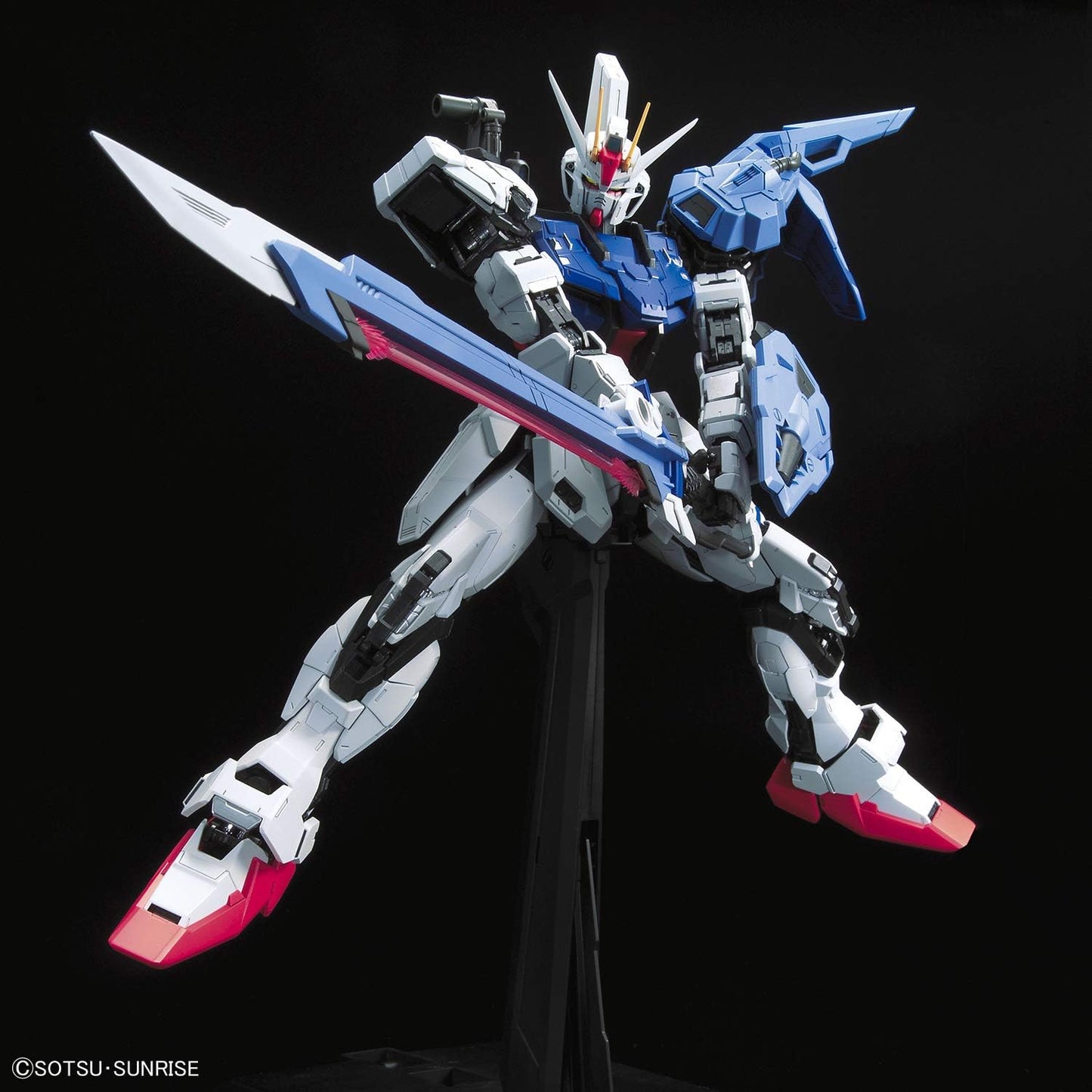 GUNDAM - PG GAT-X105+AQM/E-YM1 Perfect Strike Gundam 1/60